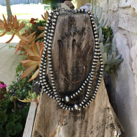 Navajo pearl single strand